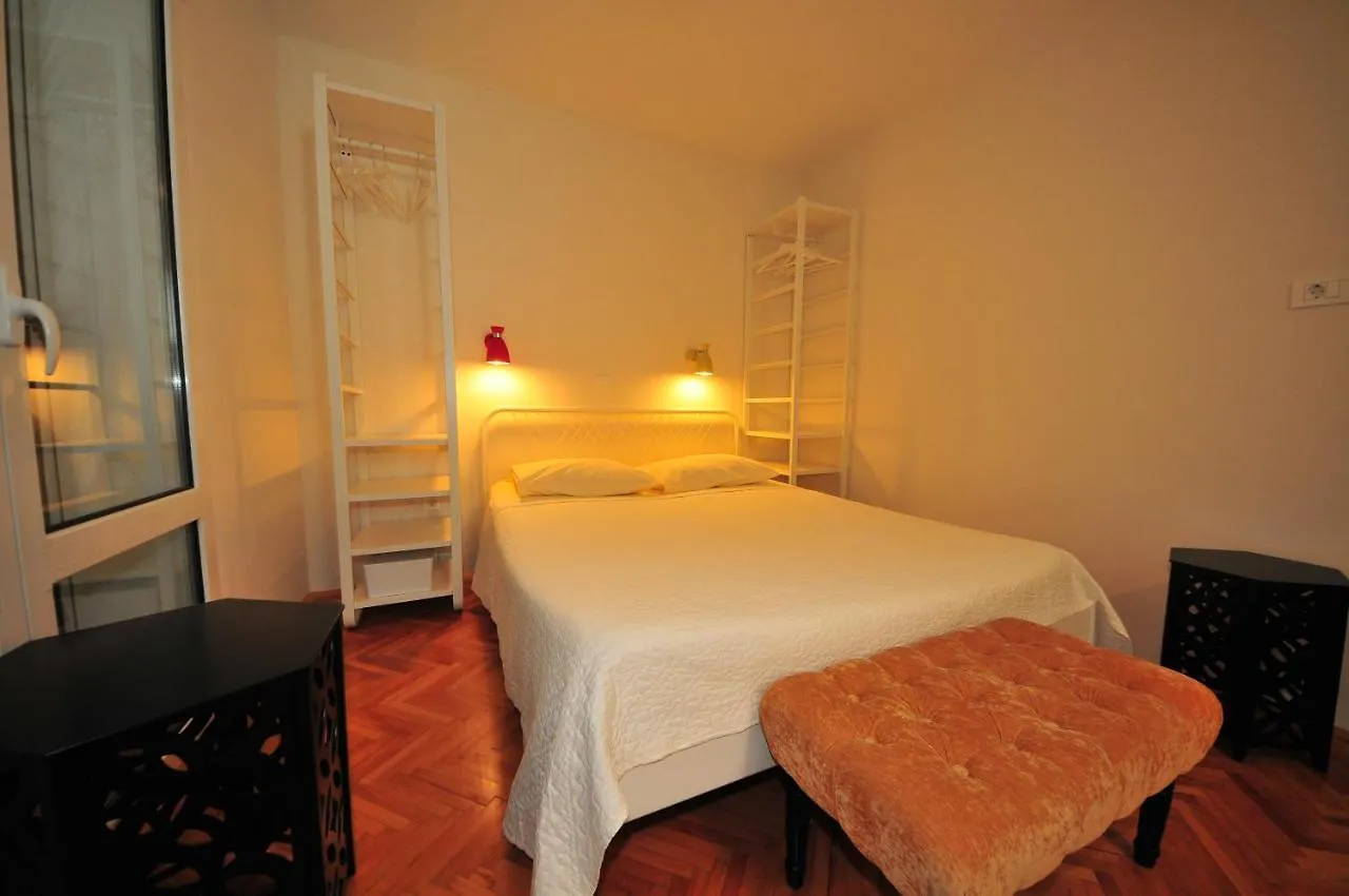 Double Room Banjol 5077A